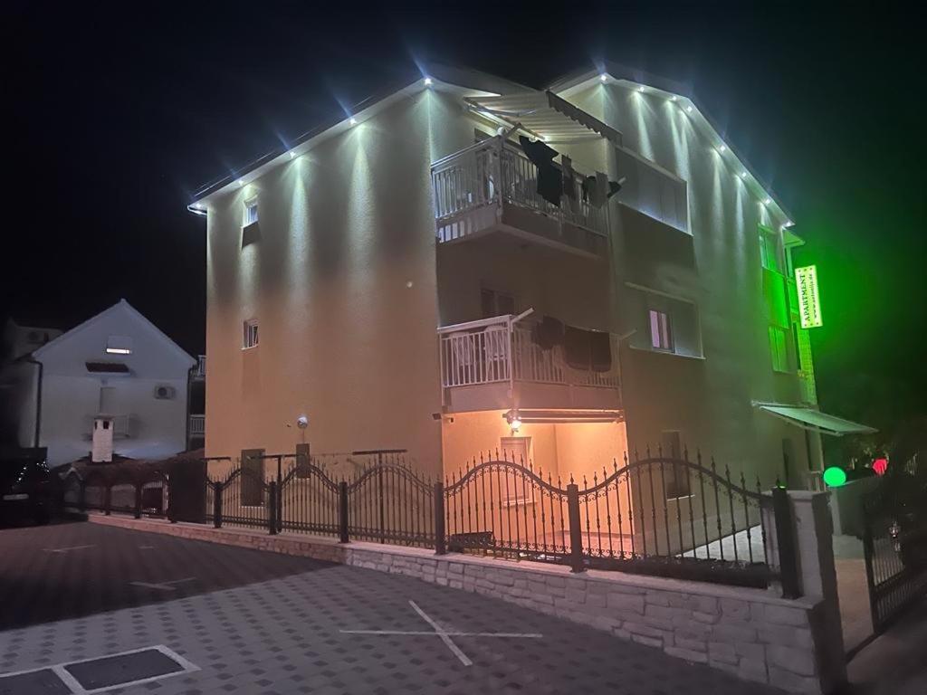 Apartment Antonija Рогозница Экстерьер фото